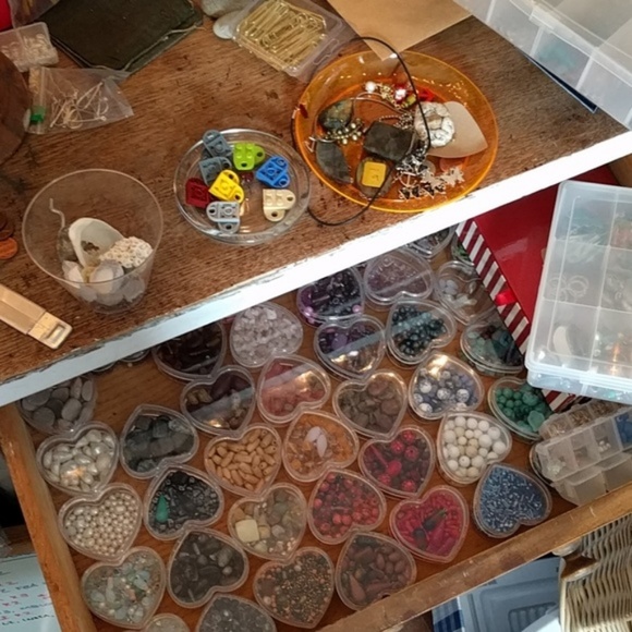 Custom Pocket Chakras + Crystals for the Holidays - Picture 9 of 10